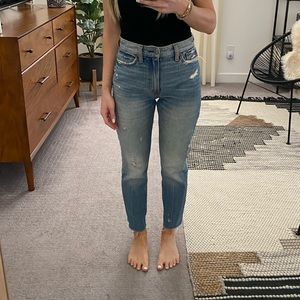 Abercrombie High Rise Mom Jeans sz 26